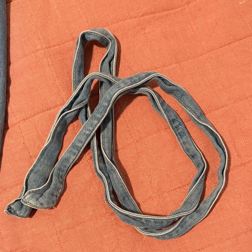 American Eagle Outfitters High Rise Blue Jeans - Picture 8 of 8